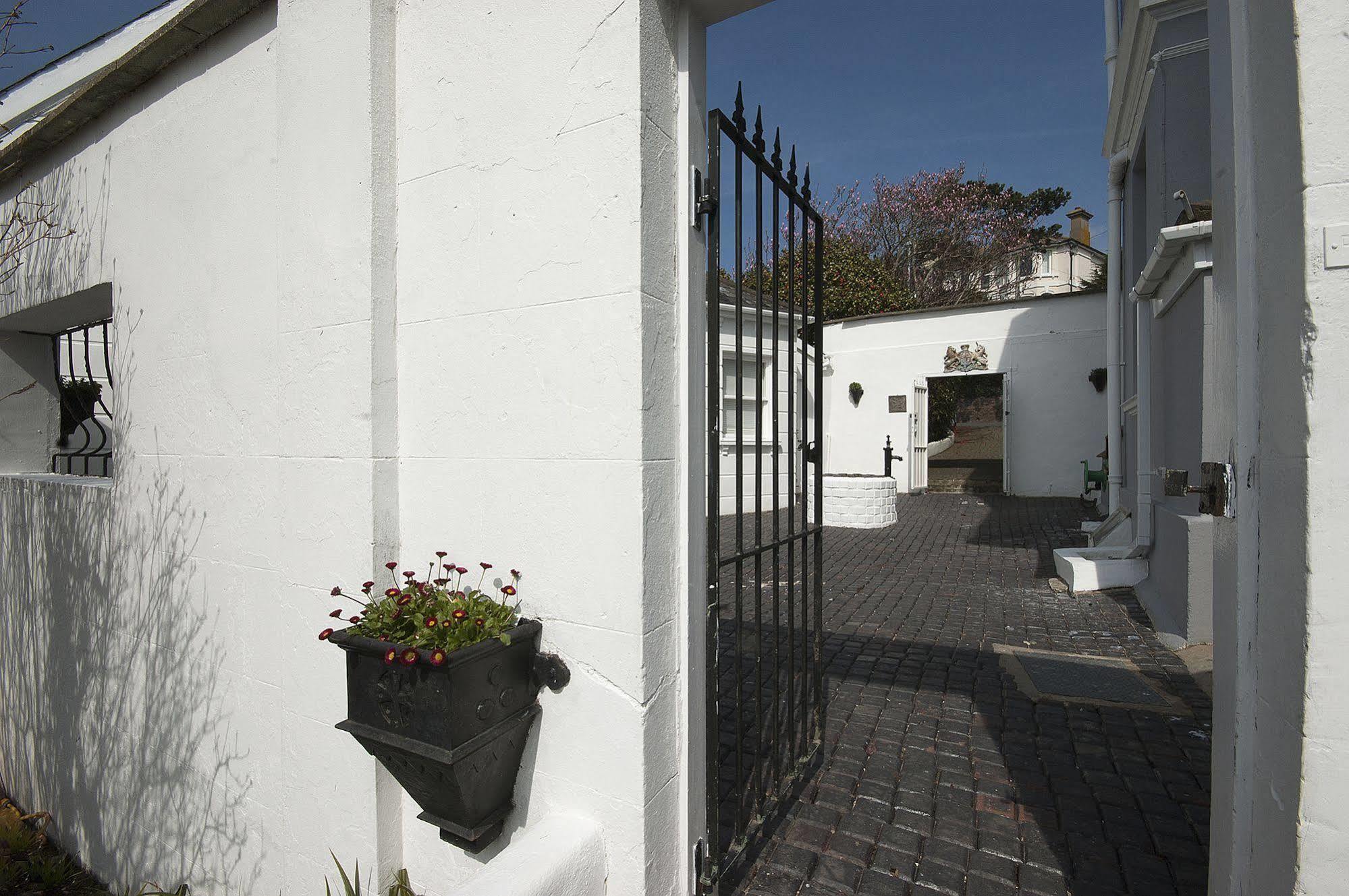 The White House Hotel Hastings Luaran gambar