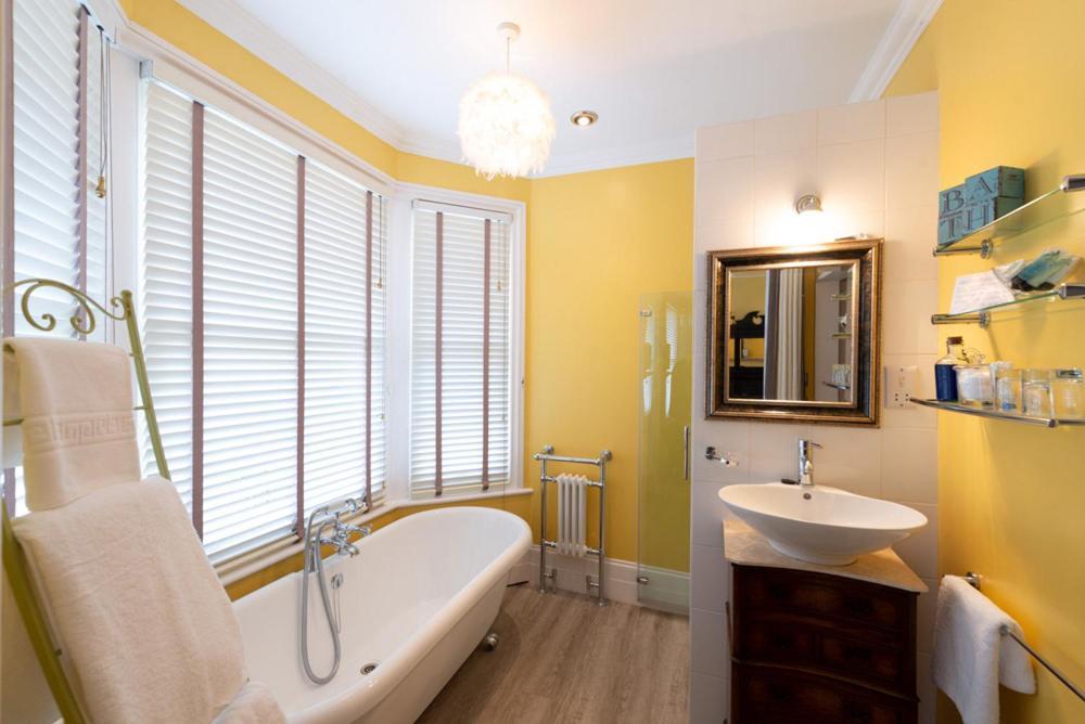 The White House Hotel Hastings Luaran gambar